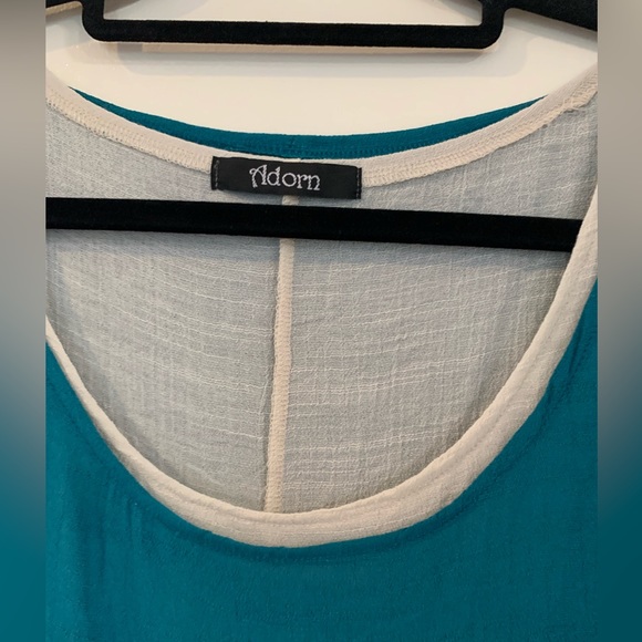 Adorn teal sleeveless tunic. - Picture 2 of 3
